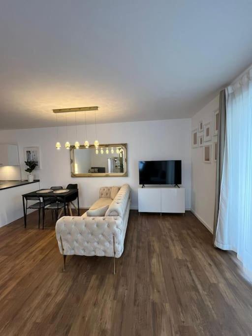 Moderne Wohnung Mit 4 Betten 보훔 외부 사진