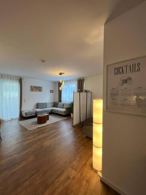 Moderne Wohnung Mit 4 Betten 보훔 외부 사진