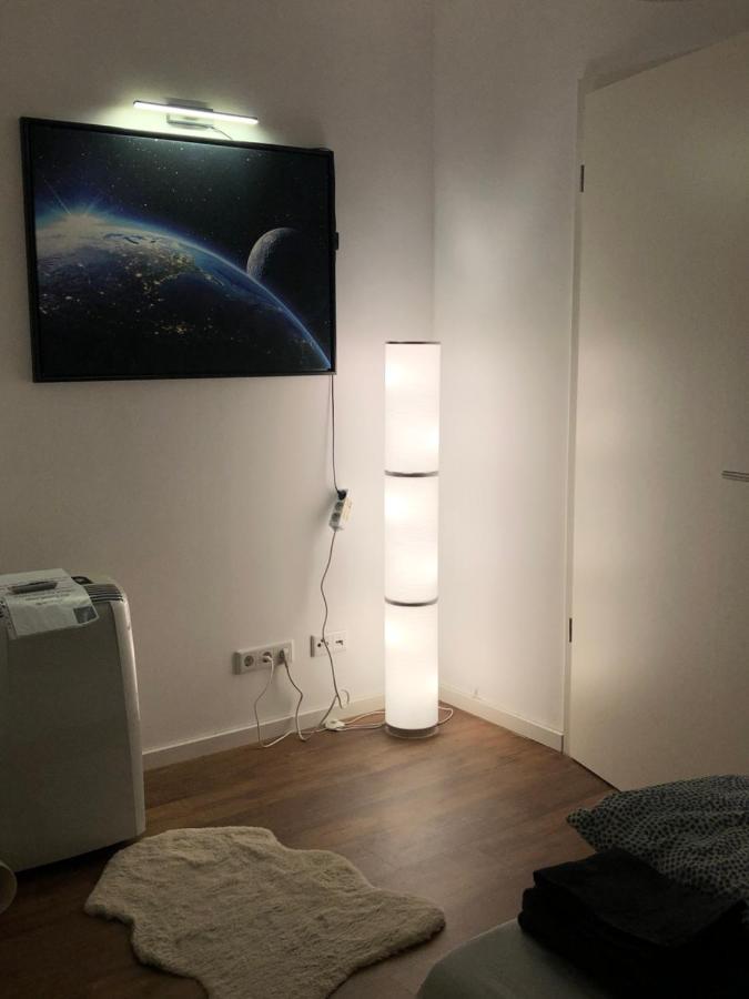 Moderne Wohnung Mit 4 Betten 보훔 외부 사진